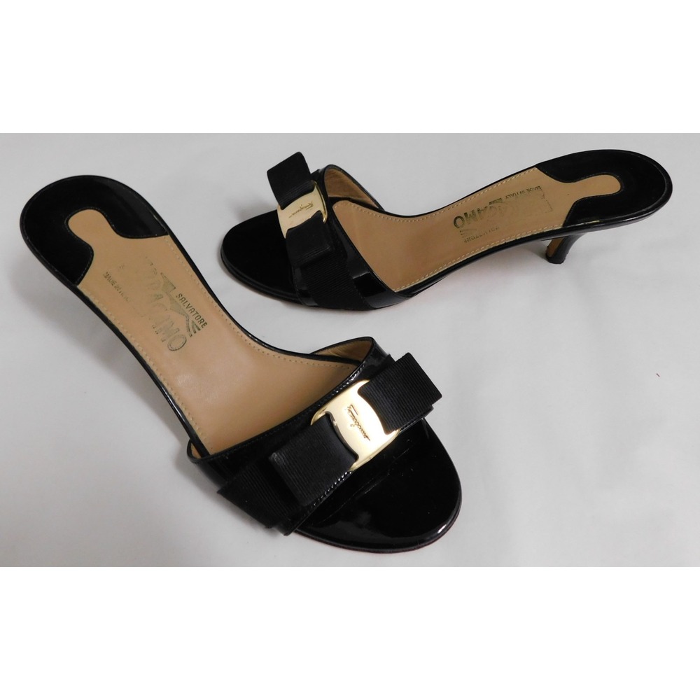 Salvatore Ferragamo Black Patent Slip-On Slide Sandals Open Toe Bow Logo 8 B